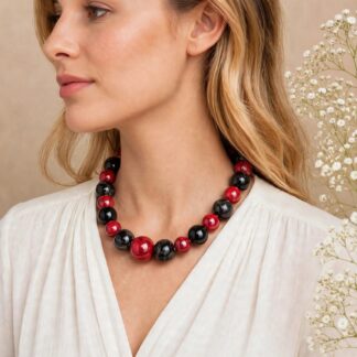 Kazuri 11 Red Black